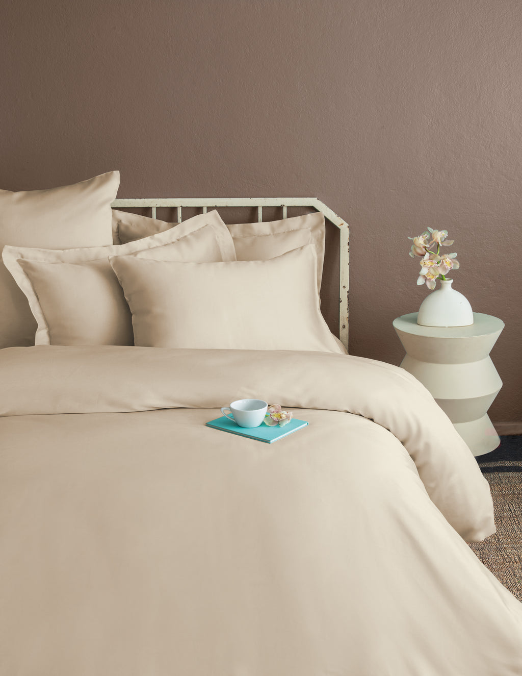 Simply Satin Orchid Beige - Sofisticarea Simplă În Tonuri Pudrate