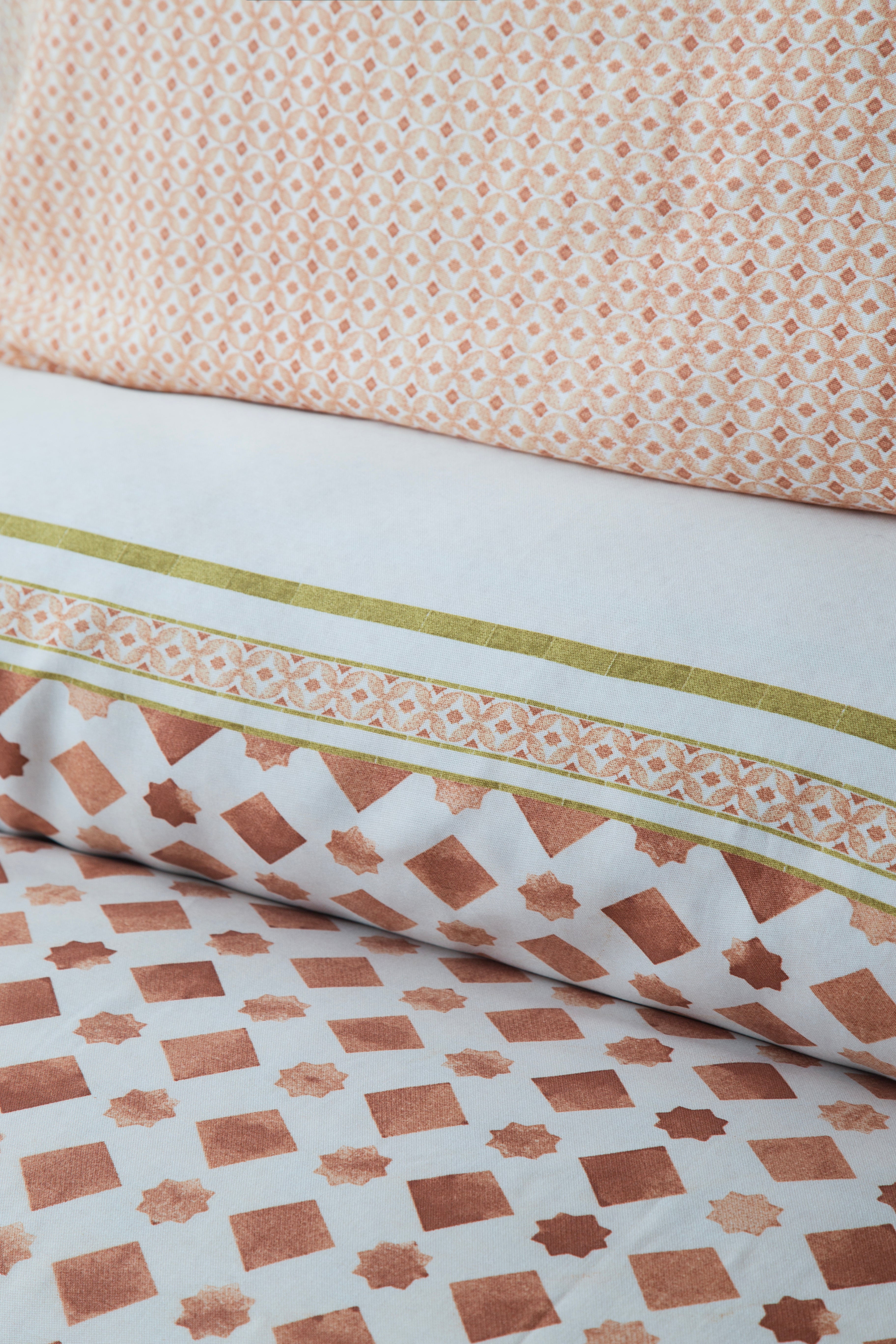 Terra Terracotta - Geometrii Solare