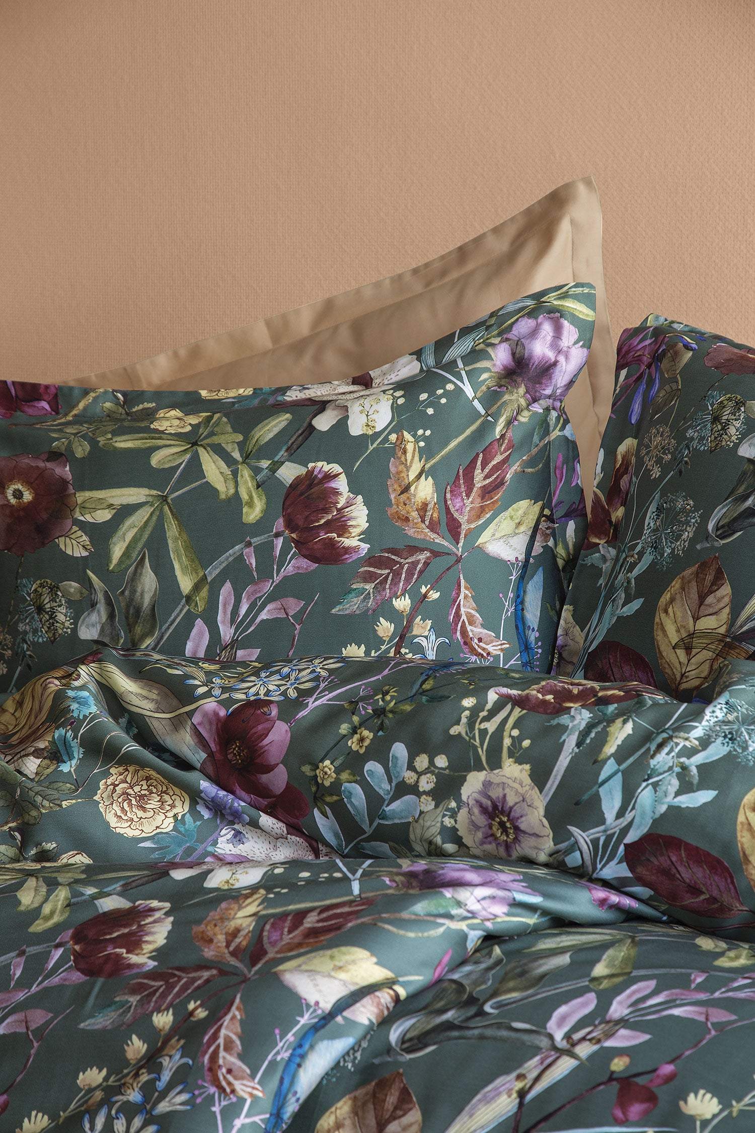 Nimpha - Armonie florală în verde intens